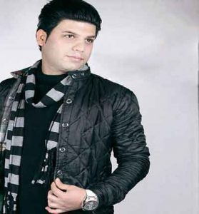 دانلود آهنگ لحظه ی رفتن از کارن مهرسایی