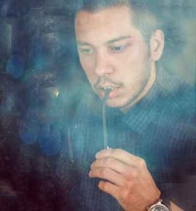 دانلود آهنگ عشق پر زده از امیر قیامت