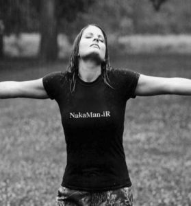 دانلود آهنگ بزار خیال کنم هنوز یکی منو دوسم داره