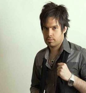 دانلود آهنگ موریانه خورده از گروه 0111