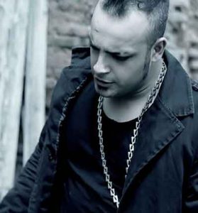 دانلود آهنگ به تو چه از متین دو حنجره دانلود آهنگ به تو چه از متین دو حنجره