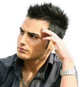 دانلود آهنگ عشق اول از کامران مولایی