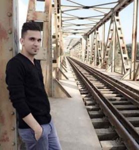 دانلود آهنگ دروغگو از آزاد