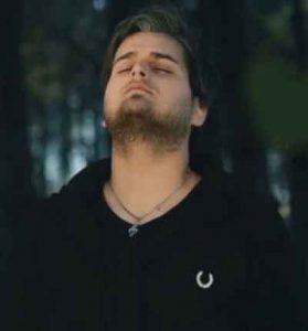 دانلود آهنگ نویسنده خداست از عمران دانلود آهنگ نویسنده خداست از عمران