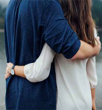 با من برقص فدات بگردم