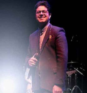 دانلود آهنگ آغاز از حجت اشرف زاده