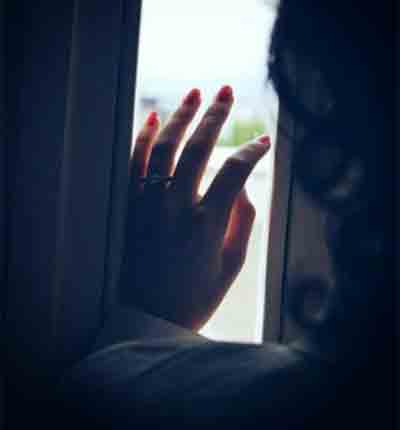 چی مونده سحر در بسته- اسیر بنویس-گل هندی