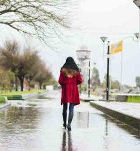 دانلود آهنگ اومدی از لابه لای قصه های عاشقانه – روز از نو