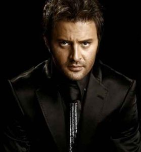 دانلود آهنگ  شایعه است عشق من و تو  از نادر مسچی