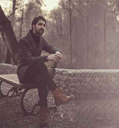 حمید هیراد در کنار هم بوسیدمت