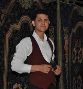 دانلود آهنگ چشم های عاشقم رو به یاد تو میبندم از حسین عاشقی