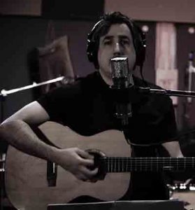 دانلود آهنگ تو که نیستی از کیوسک 