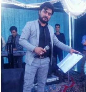 دانلود آهنگ نشسته پشت قالی با صدهزار آرزو از داوود ایمانی