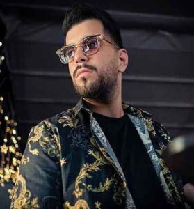 دانلود آهنگ من یه کم حواس پرتم از آصف آریا