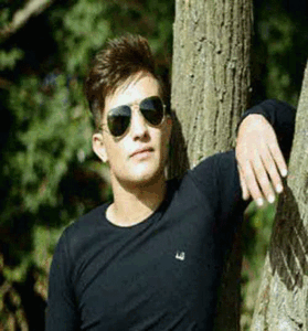 دانلود آهنگ سحر در خواب دیدم با دلی زار از معین فتحی 