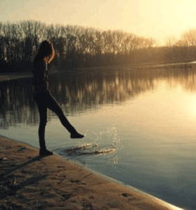 دانلود اهنگ چقدر سخته انتظار شبا تا صبح بیقرار mp3 کیفت 320