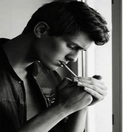 آهنگ داداشی پیکت خالی رویه میزم از جواد ارحمی