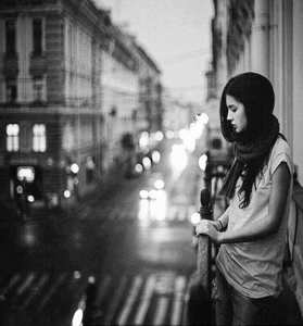 دانلود آهنگ نگاه نکن چیزی نگو وای که دل تو تنهایی میخواد