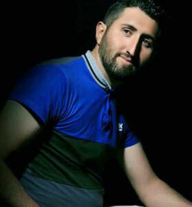 دانلود آهنگ بشم قربون دستایی که هر گوشش ترک داره از مهدی بازاری