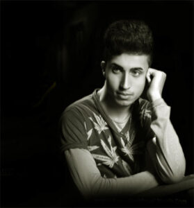 دانلود آهنگ روی قبرم کمتر خاک بریزید از علی سوزنی