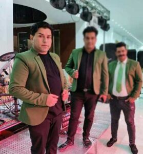 دانلود آهنگ بشم قربون دستایی که هر گوشش ترک داره از غلام ظرافت