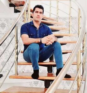 دانلود مداحی زیر بارون آسمون همیشه حرمت داره از مهیار برومند دانلود مداحی زیر بارون آسمون همیشه حرمت داره از مهیار برومند