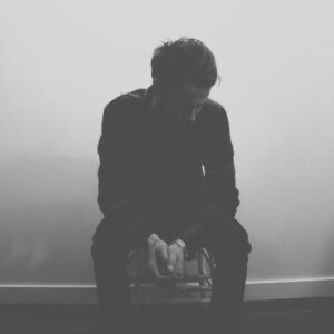 دانلود آهنگ غصه امون نمیده پا بگیرم  میخواد که تو بی کسی بمیرم