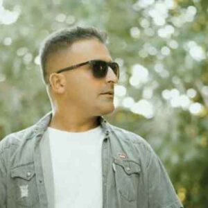 دانلود آهنگ با غمت میسازم با عشق تو دمسازم احمد قاسمی