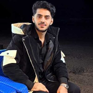 دانلود آهنگ با عکسات میشینم حرف میزنم از اصغر علیزاده دانلود آهنگ با عکسات میشینم حرف میزنم از اصغر علیزاده