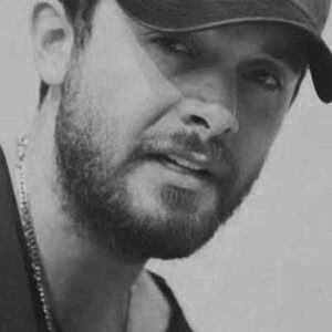 دانلود آهنگ قدر دنیا رو بدون لحظه هاشو حروم نکن سینا پارسیان