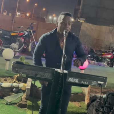 علی نادی اهنگ واسه فراموش کردنش هرشب دارم مست میکنم