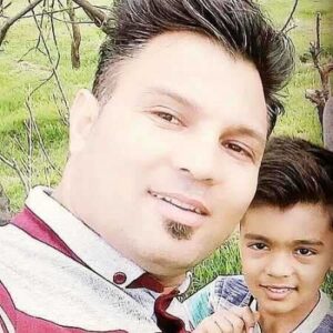 دانلود اهنگ خنجر نامردی رو زدی بی مرام از پشت مجتبی آلاله