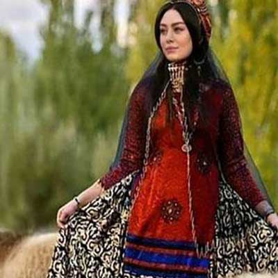 اخمله باز بکن گله و زاری بسه کوه و کوه نیرسه آدم و یک ایرسه کوه و کوه نیرسه آدم و یک ایرسه کوه و کوه نیرسه آدم و یک ایرسه گل نازک دلم بلبل شیرین سخن دانلود آهنگ قدیمی دهه ی هفتاد گل نازک دلم بلبل شیرین سخن سرته راس بکن گل پی مو یه حرفی بزن سرته راس بکن گل پی مو یه حرفی بزن لالای لالای….