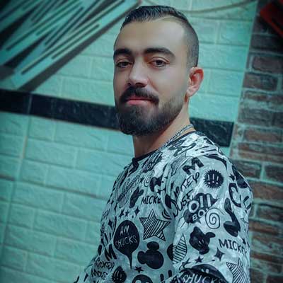 پدر از ابوالفضل قزوینی